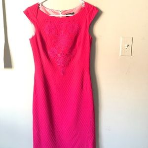 TAHARI Pink sleeveless dress